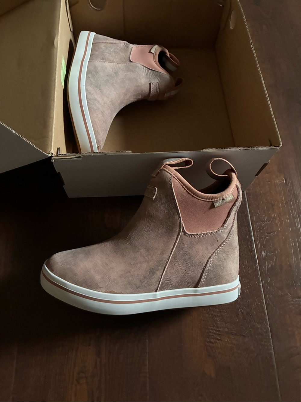 XtraTuf Women’s Ankle Deck Boot Size 5 . Does run small . Brand new with box .